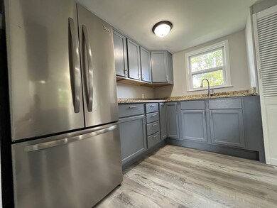 836 S Sumner Ave, Aurora, IL 60505 - photo 6