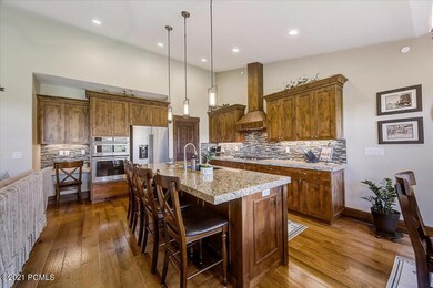 12-Longview Dr-012