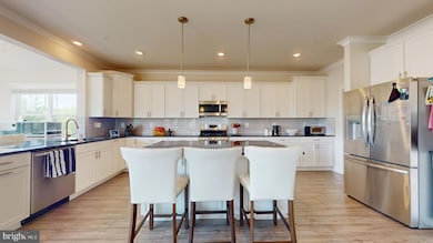 4216 Jk Rowling Ct, White Plains, MD 20695 - photo 3