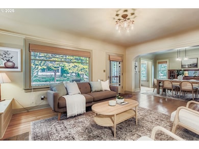 2033 SE 22nd Ave, Portland, OR 97214 - photo 5