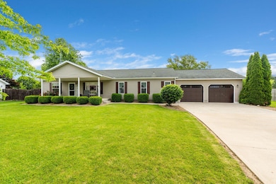 608 Kells Ln (EXTERIOR)-2