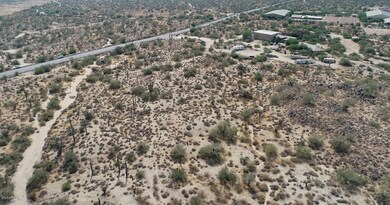 8600_E_Dynamite_Rd__16_mls