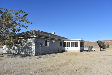 4236 Sweetser Rd, Rosamond, CA 93560 - photo 3