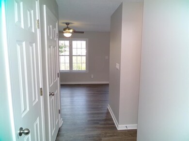 204 Village Dr, Frankfort, KY 40601 - photo 6