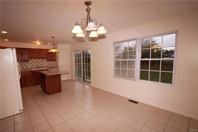 1383 Mohr Cir, Macungie, PA 18062 - photo 4