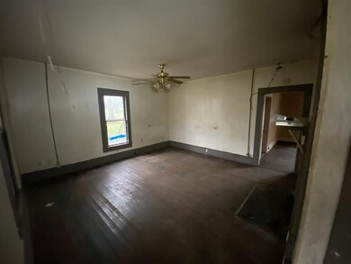 5145 Lewis Branch Rd, Tennessee Ridge, TN 37178 - photo 5