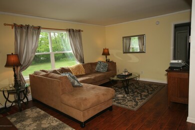 313 Sickler Pond Rd, Jermyn, PA 18433 - photo 5