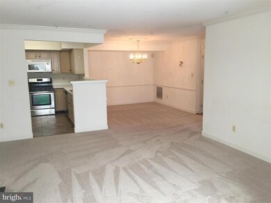 9224 Cardinal Forest Ln unit 9224B, Lorton, VA 22079 - photo 7
