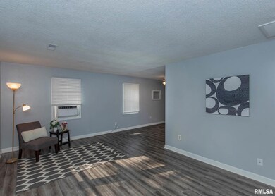 2118 W 68th St, Davenport, IA 52806 - photo 5