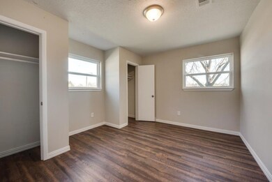 124 Donald Dr, Hurst, TX 76053 - photo 5