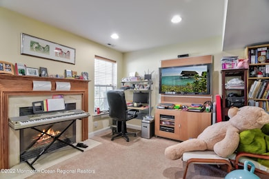 003_Family Room