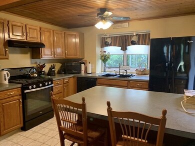 49 Minot Ave unit A, Wareham, MA 02571 - photo 2