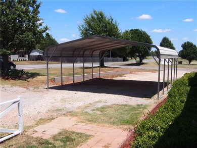 111 Sunset Dr, McLoud, OK 74851 - photo 4