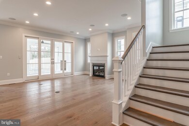 1208 Trinity Dr, Alexandria, VA 22314 - photo 3