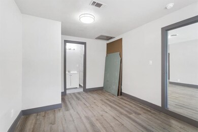 10410 Hollyglen Dr, Houston, TX 77016 - photo 7