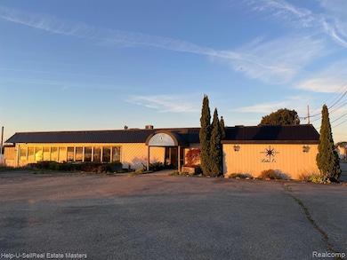 3136 Military St, Port Huron, MI 48060 - photo 2