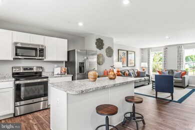 119 Shiningfield Ct, Middle River, MD 21220 - photo 2