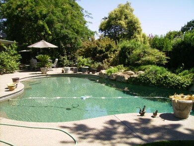 Wonderful pool area