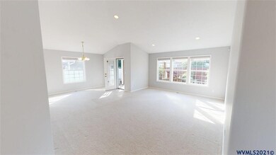 2045 Chase Loop SW, Albany, OR 97321 - photo 4