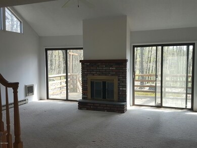 800 Maple Ct, Blooming Grove, PA 18428 - photo 4