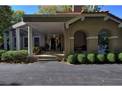 306 Holly St, Johnson City, TN 37604 - photo 2