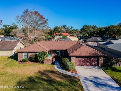 431 Holiday Hill Cir W, Jacksonville, FL 32216 - photo 2