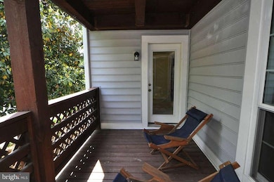 10012 Oakton Terrace Rd, Oakton, VA 22124 - photo 3