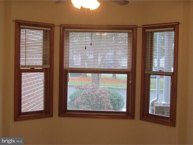 48 Piccadilly Cir unit 211, Doylestown, PA 18901 - photo 5