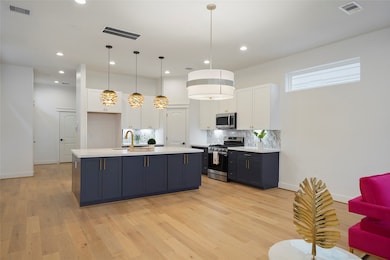 137 E 37th St unit A, Houston, TX 77018 - photo 7