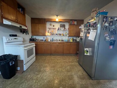 169 F St NE, Linton, IN 47441 - photo 3