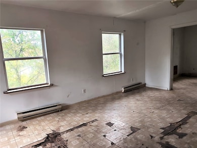 34 Walnut Ave, Dunbar, PA 15431 - photo 6