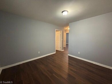 1225 New Hope Ln unit G, Winston Salem, NC 27105 - photo 4