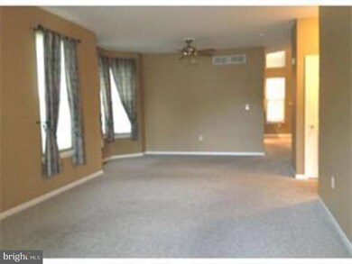 141 Chancellor Dr, Woodbury, NJ 08096 - photo 4