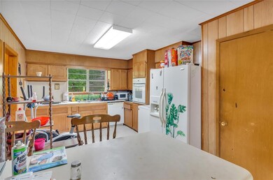 1100 N Church St, Decatur, TX 76234 - photo 5