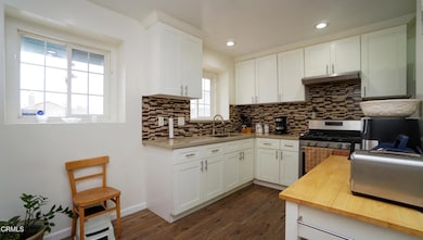 172 W Yucca St, Oxnard, CA 93033 (Kitche