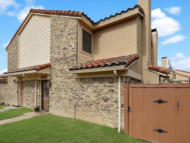 4250 Madera Rd unit 3, Irving, TX 75038 - photo 2