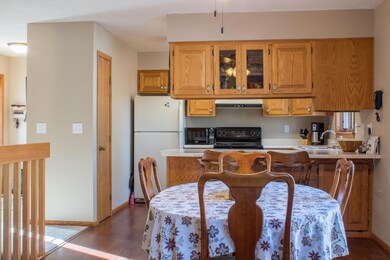 1230 Autumn Ct, Grand Forks, ND 58201 - photo 3