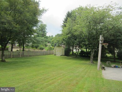 1004 Courtland Dr, Sykesville, MD 21784 - photo 7