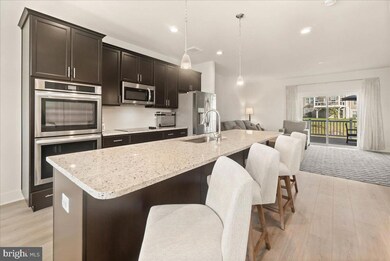 2793 Town View Cir, New Windsor, MD 21776 - photo 3