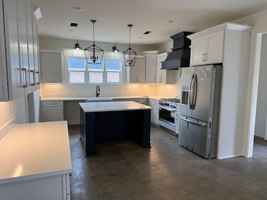 200 Belvedere Cir, Savannah, TN 38372 - photo 3