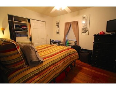 21 Moon St unit 6, Boston, MA 02113 - photo 4