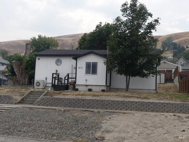 812 2nd St, Asotin, WA 99402 - photo 3