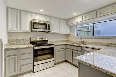 2507 Quarry Rd unit D, Austin, TX 78703 - photo 2