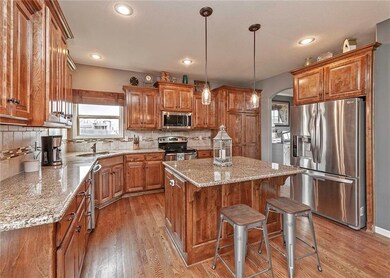 21050 Crestview St, Spring Hill, KS 66083 - photo 3