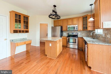 10420 Woodlake Ct, Spotsylvania, VA 22553 - photo 2