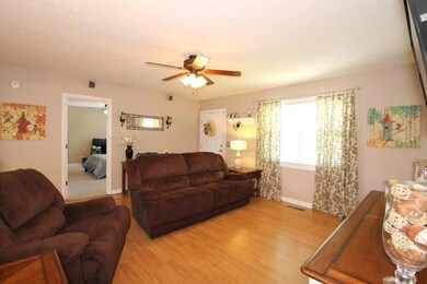 426 Brook Hollow Cir, Manchester, TN 37355 - photo 5