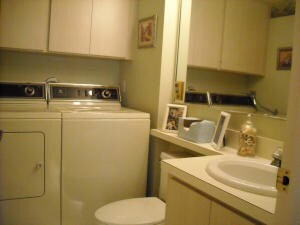POWDER ROOM & WASHER/DRYER