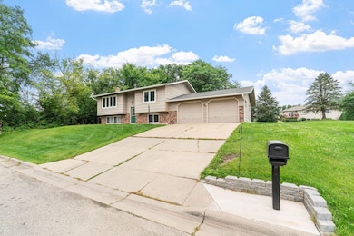 540 4th St E, Wanamingo, MN 55983 - photo 2