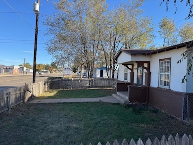 406 E 2nd St, Clarendon, TX 79226 - photo 2