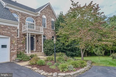 4900 Fox Creek Ct, Chantilly, VA 20151 - photo 2